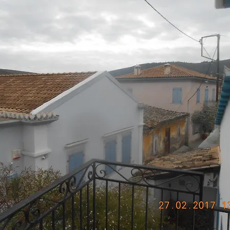 Traditional House Ferienhaus *